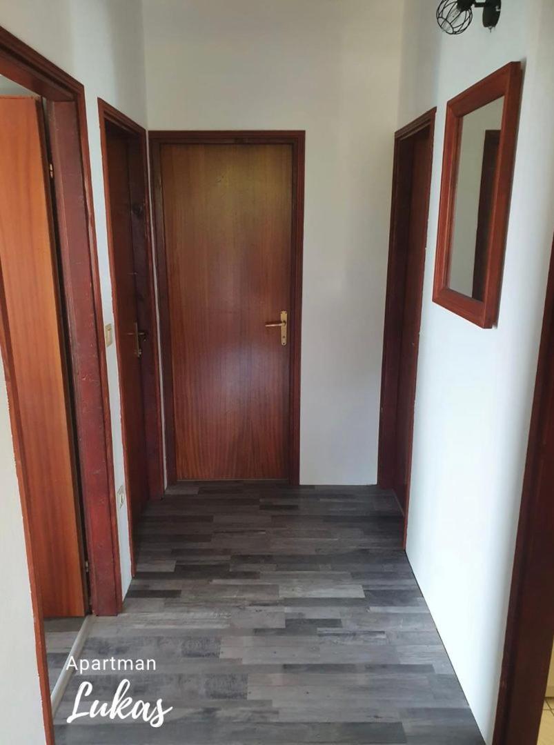 Apartmani Mazzarolli Jadranovo Chambre photo