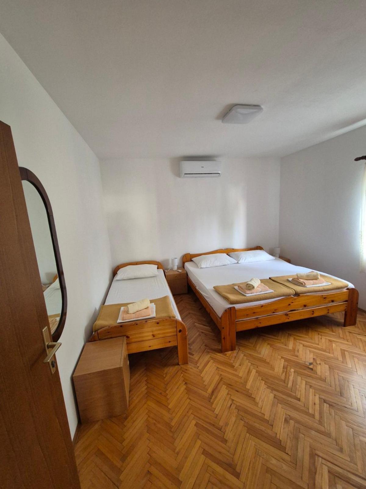 Apartmani Mazzarolli Jadranovo Extérieur photo