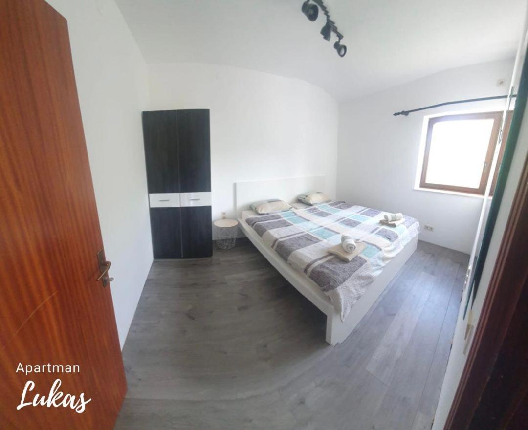 Apartmani Mazzarolli Jadranovo Chambre photo